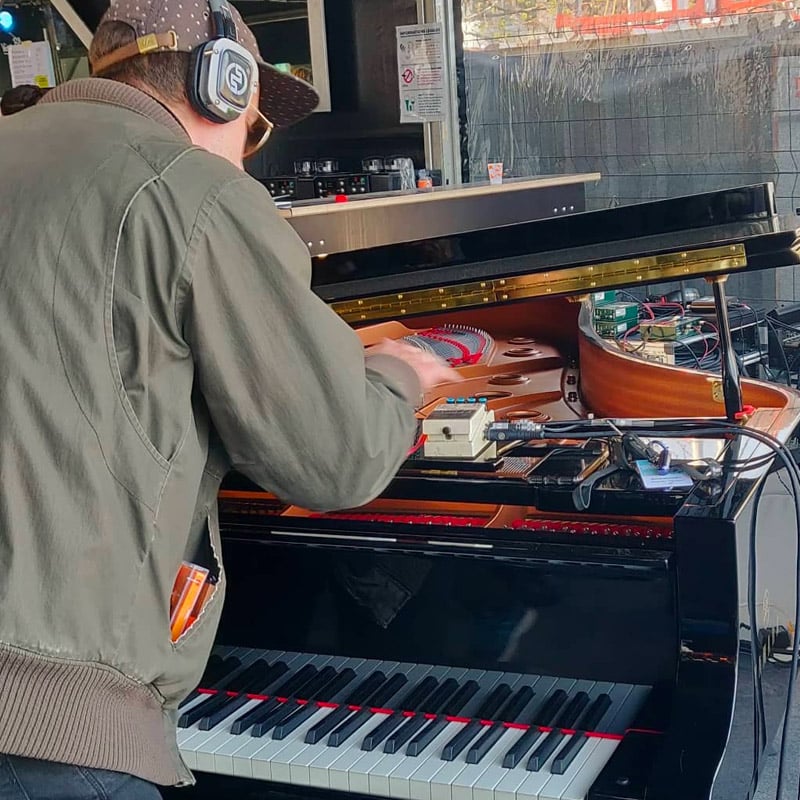 Cully Jazz Festival Pianist with Silentsystem headphones at the Cully Jazz Festival