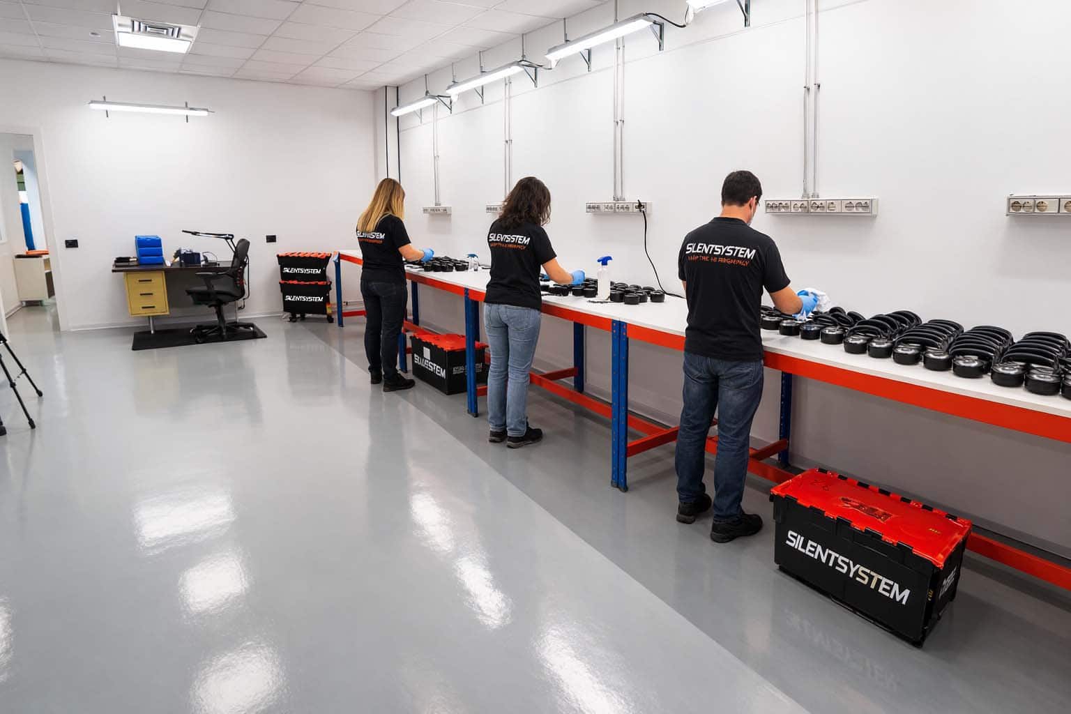 Silentsystem laboratory for cleaning and sanitising wireless headphones used at events